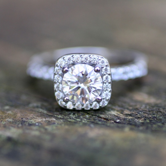 Moissanite Engagement Ring Sterling Silver Top Grade VVS D Colour size 6 1/4 - Picture 9 of 10